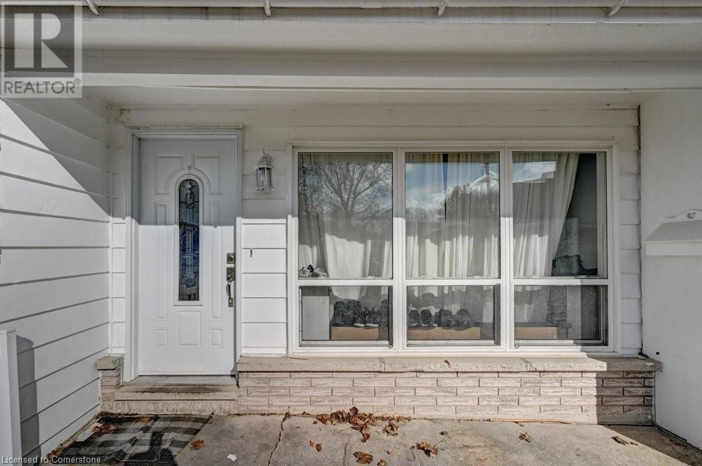 Property at 58 BELWOOD Crescent image 4