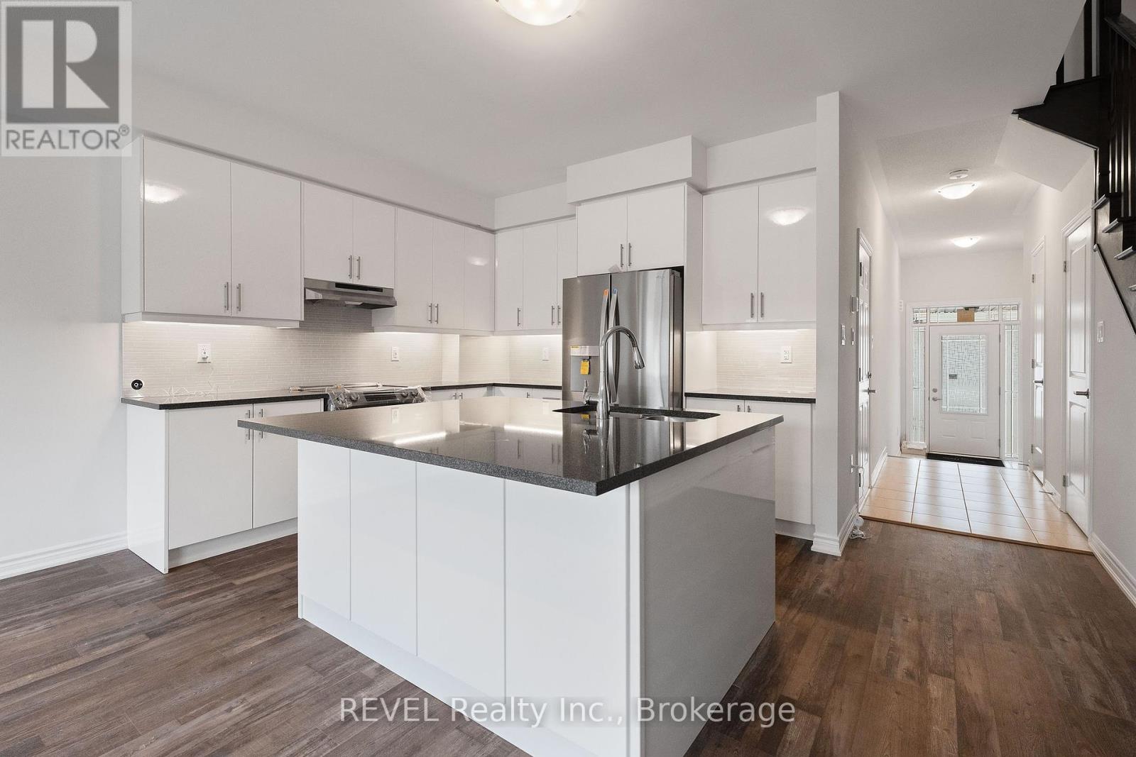 Property at 33 ADMIRAL ROAD image 5