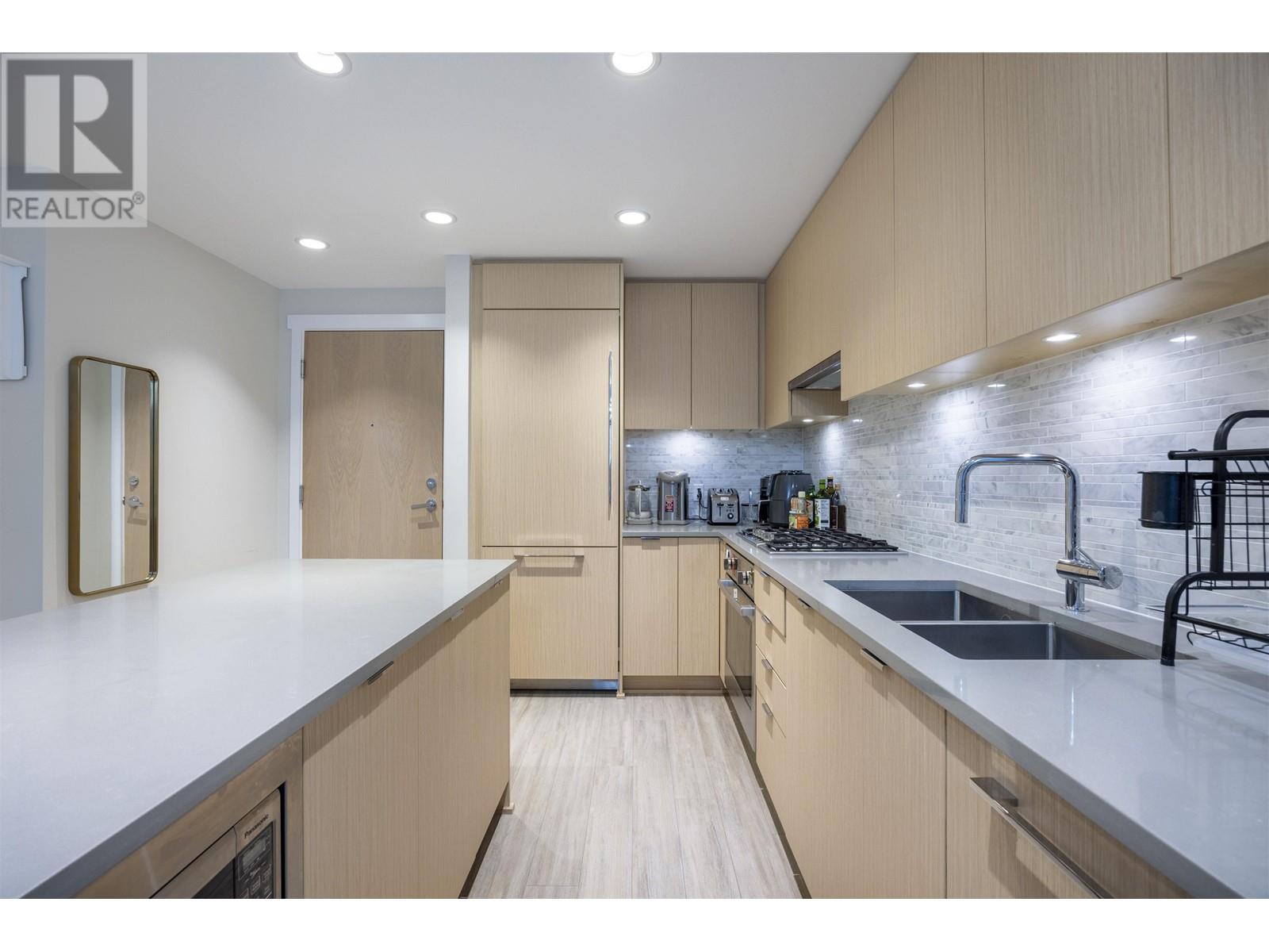 422 9213 Odlin Road, Richmond, British Columbia  V6X 0V5 - Photo 2 - R2980863