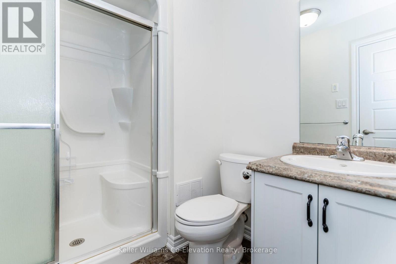 18 Durham Drive, Penetanguishene, Ontario  L9M 0A6 - Photo 12 - S12046122