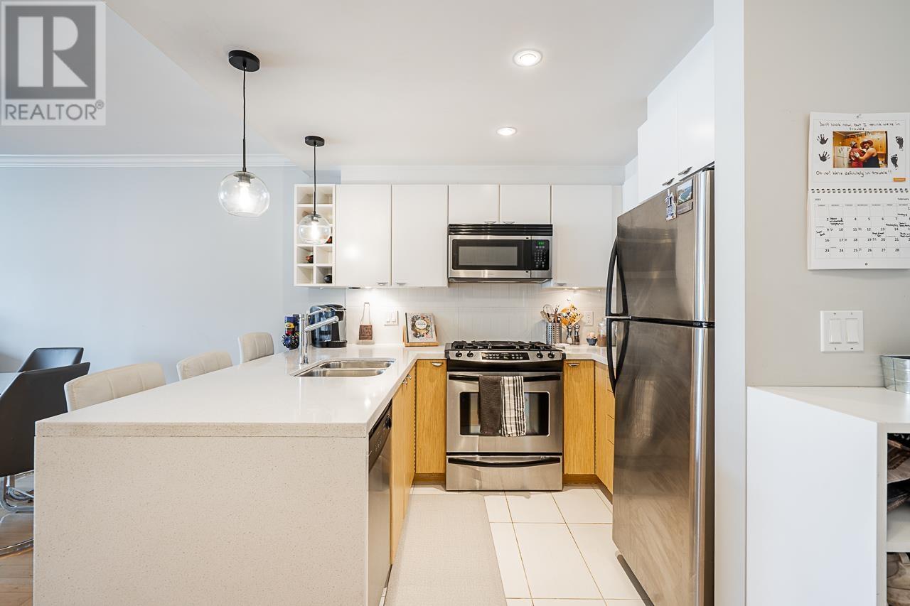 504 160 W 3rd Street, North Vancouver, British Columbia  V7M 0A9 - Photo 5 - R2982724