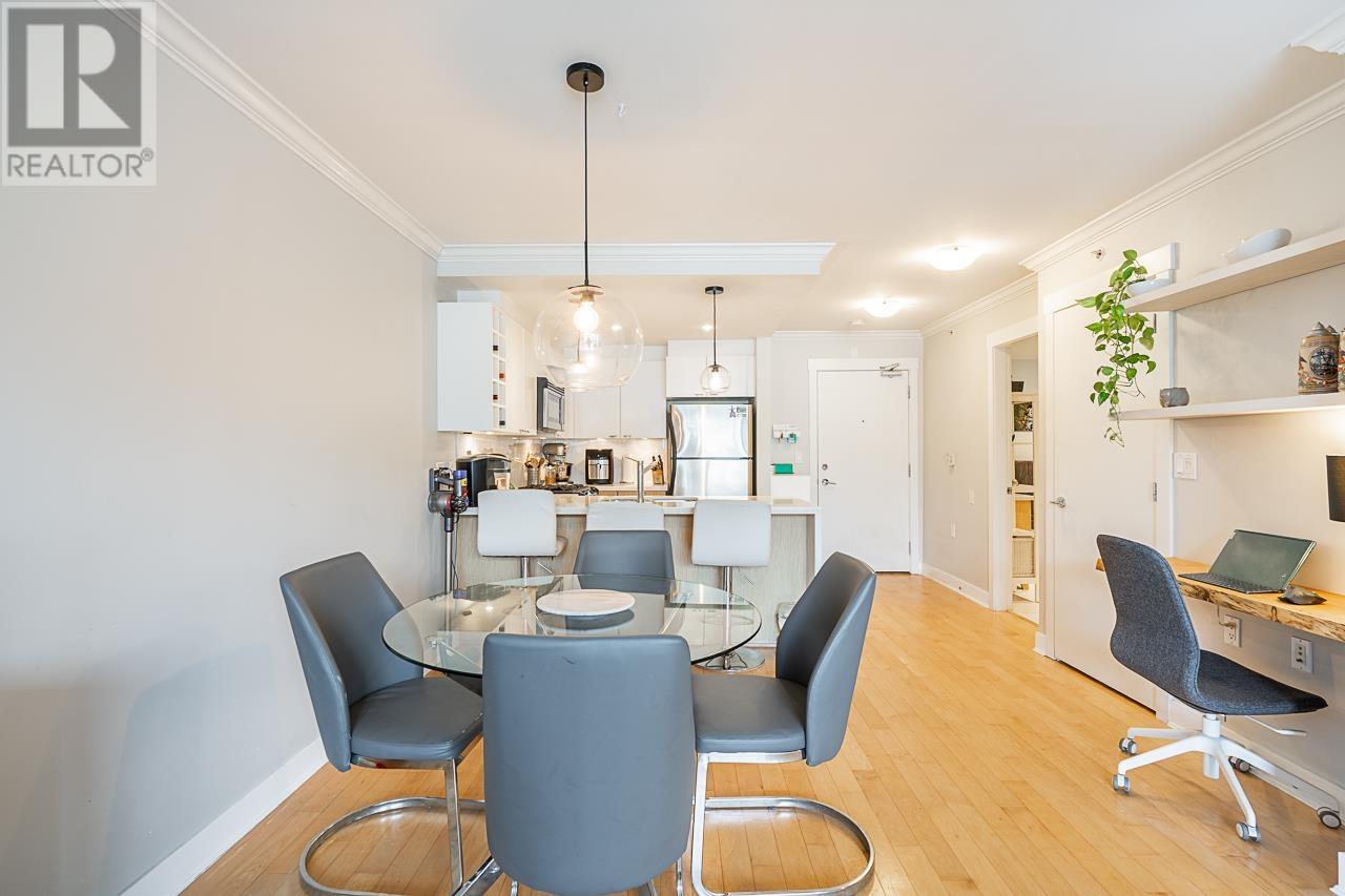 504 160 W 3rd Street, North Vancouver, British Columbia  V7M 0A9 - Photo 2 - R2982724