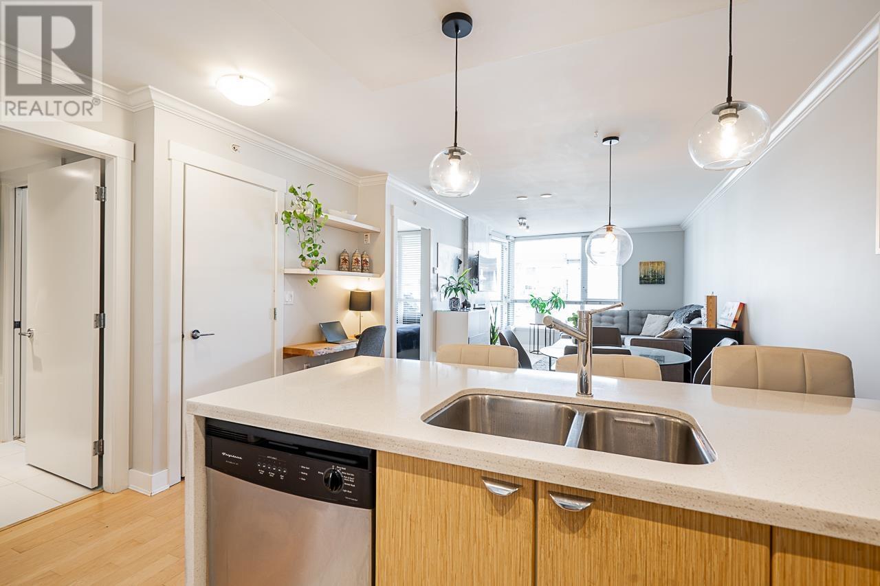 504 160 W 3rd Street, North Vancouver, British Columbia  V7M 0A9 - Photo 6 - R2982724