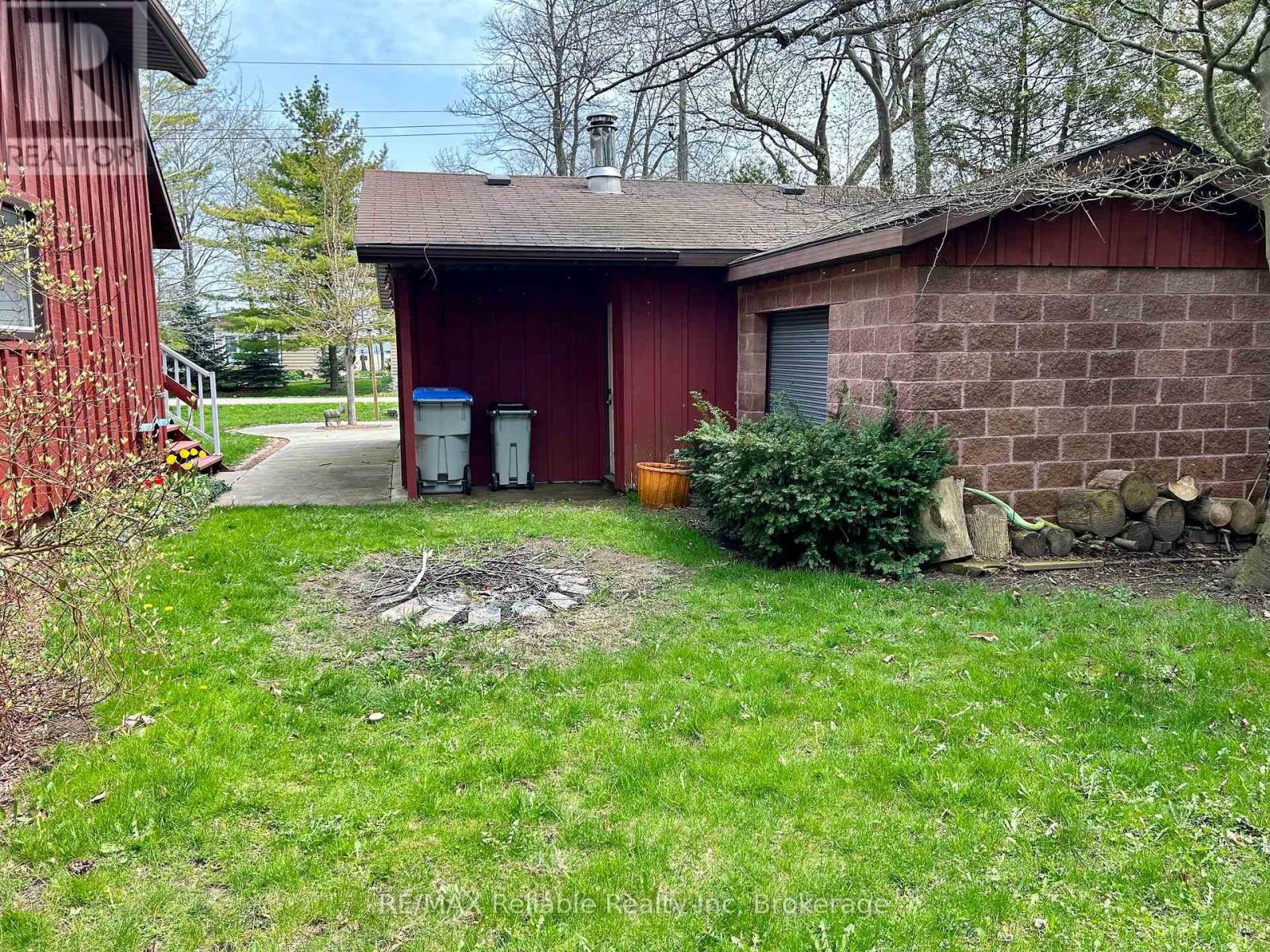 74431 Woodland Drive, Bluewater, Ontario  N0M 1G0 - Photo 7 - X12046158