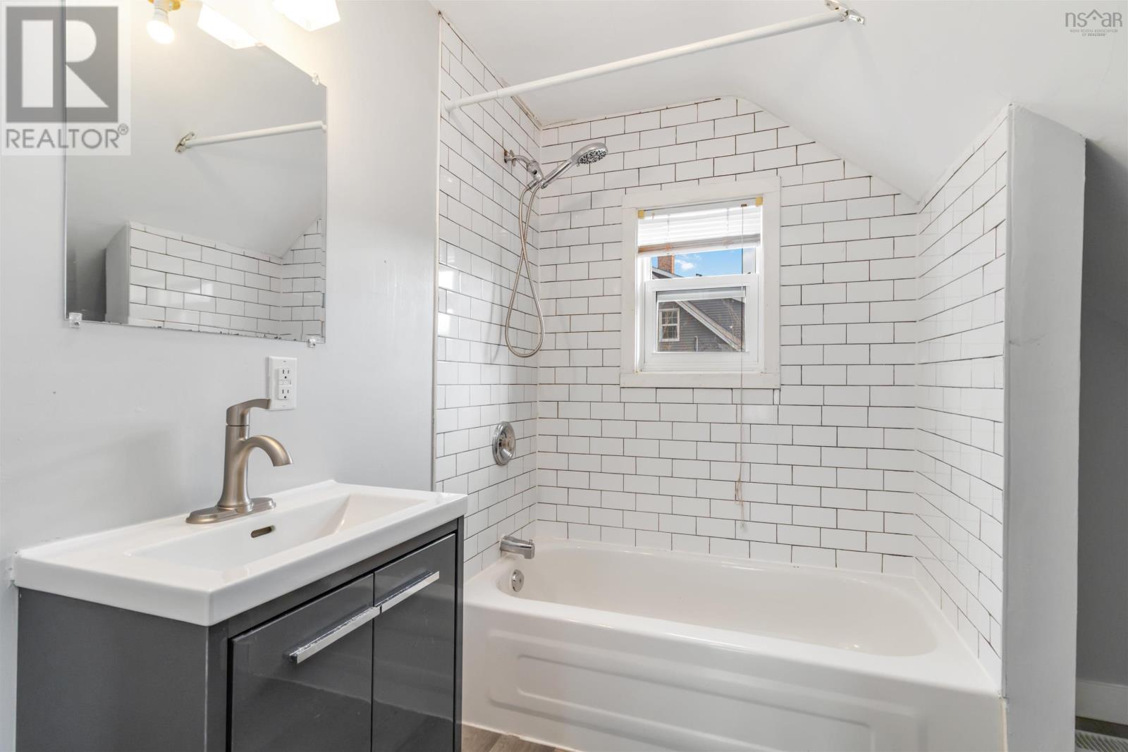 234 Windmill Road, Dartmouth, Nova Scotia  B3A 1G3 - Photo 4 - 202506022