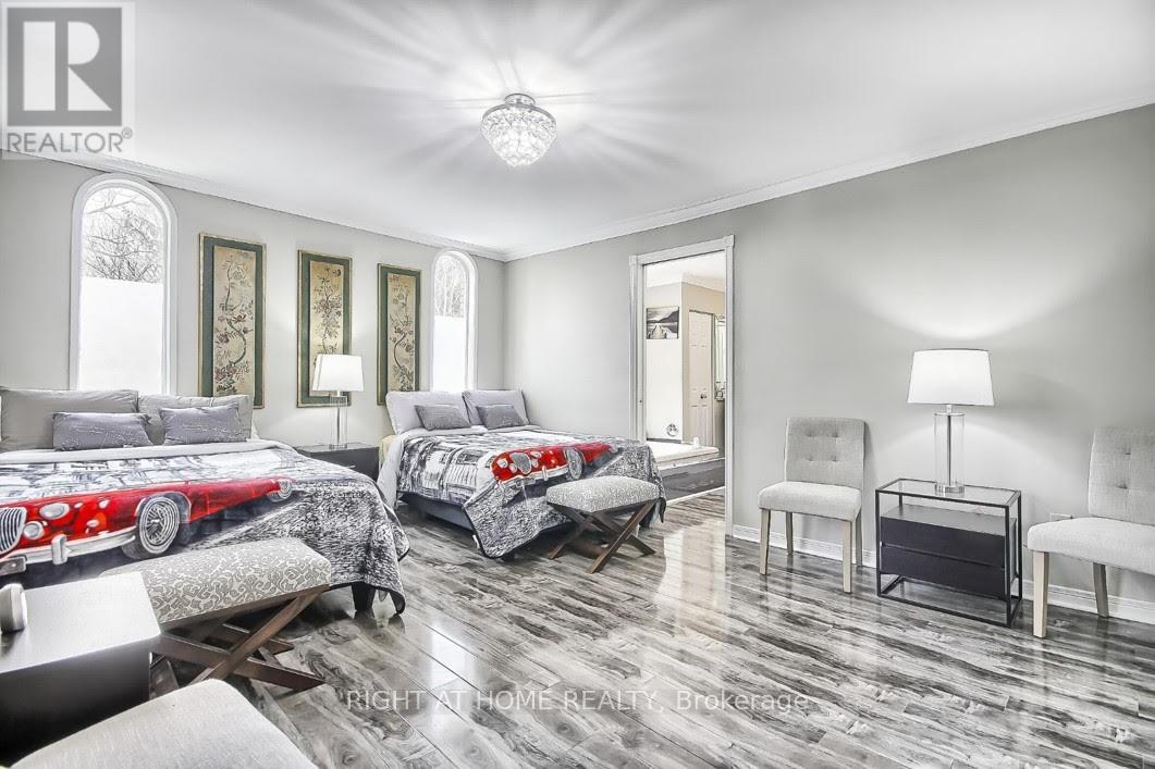 122 Elvaston Drive, Toronto, Ontario  M4A 1N6 - Photo 10 - C12046189