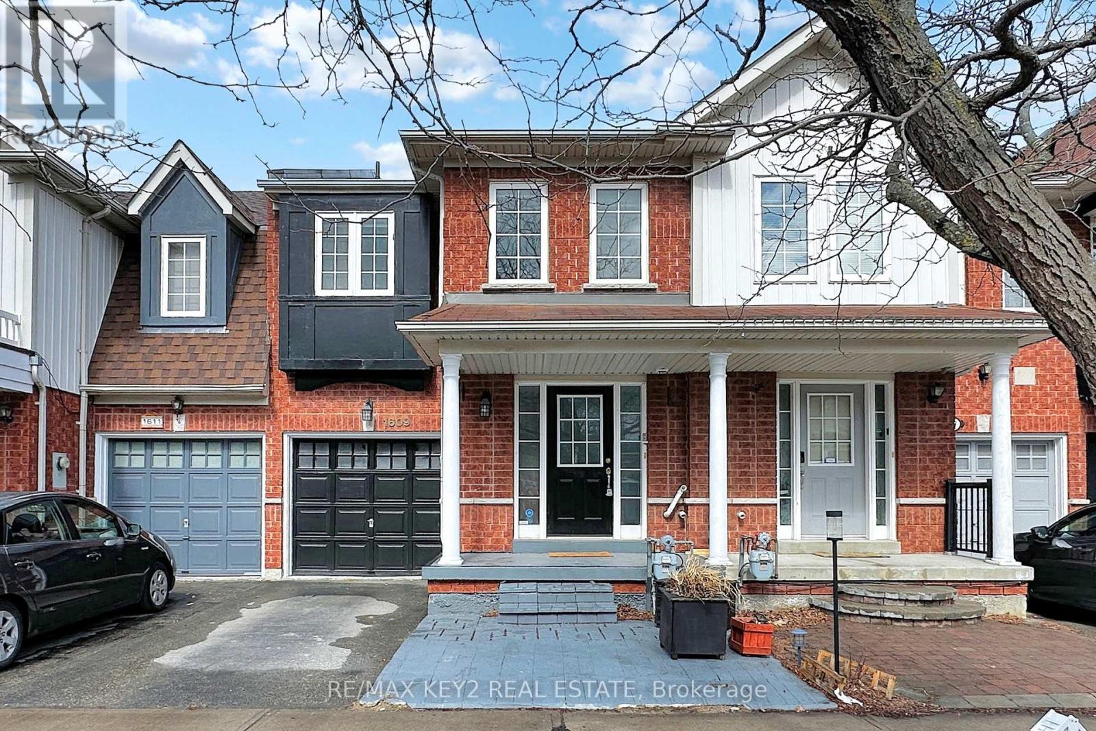 1609 AVONMORE SQUARE, Pickering, Ontario
