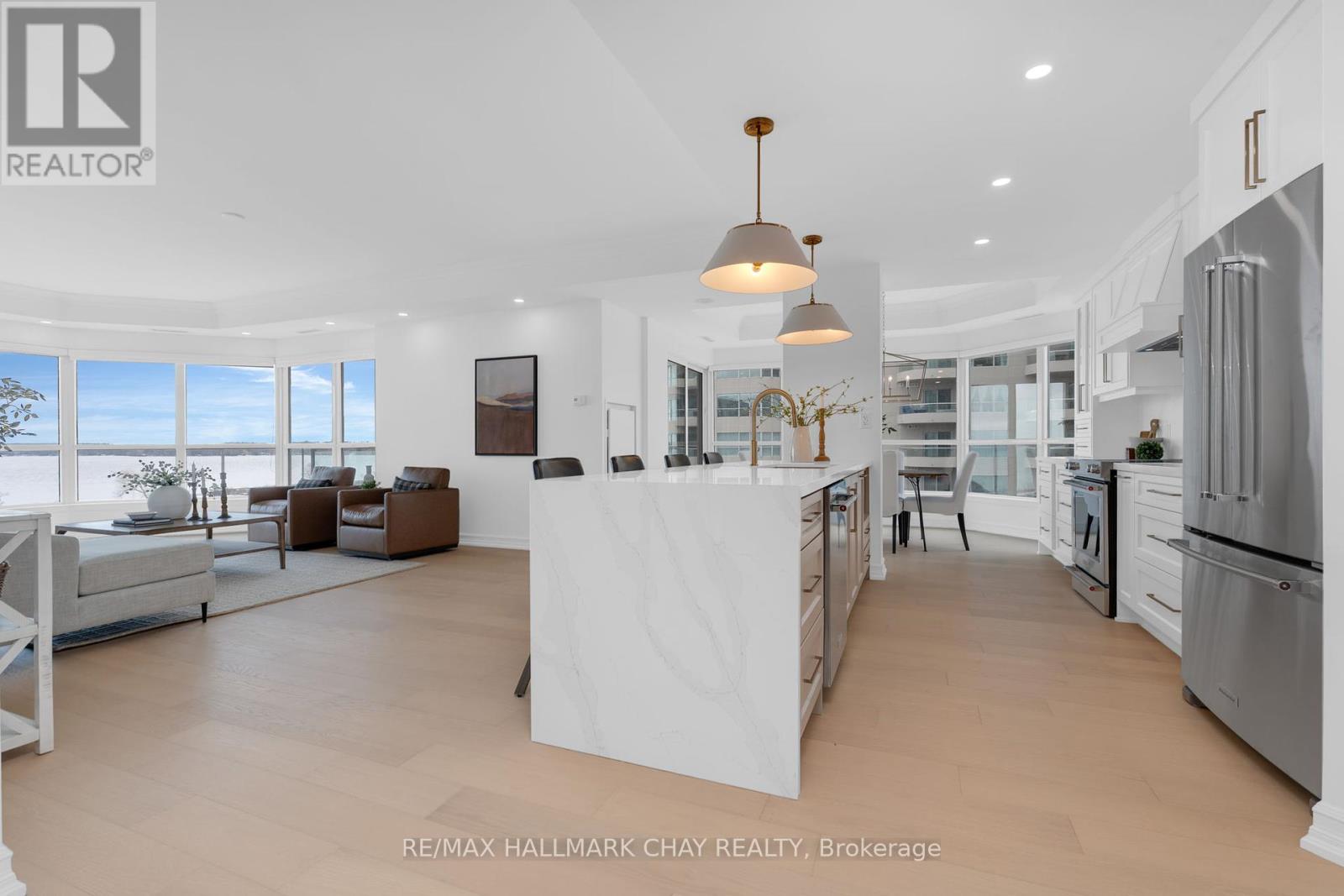 Property at 603 - 6 TORONTO STREET image 2