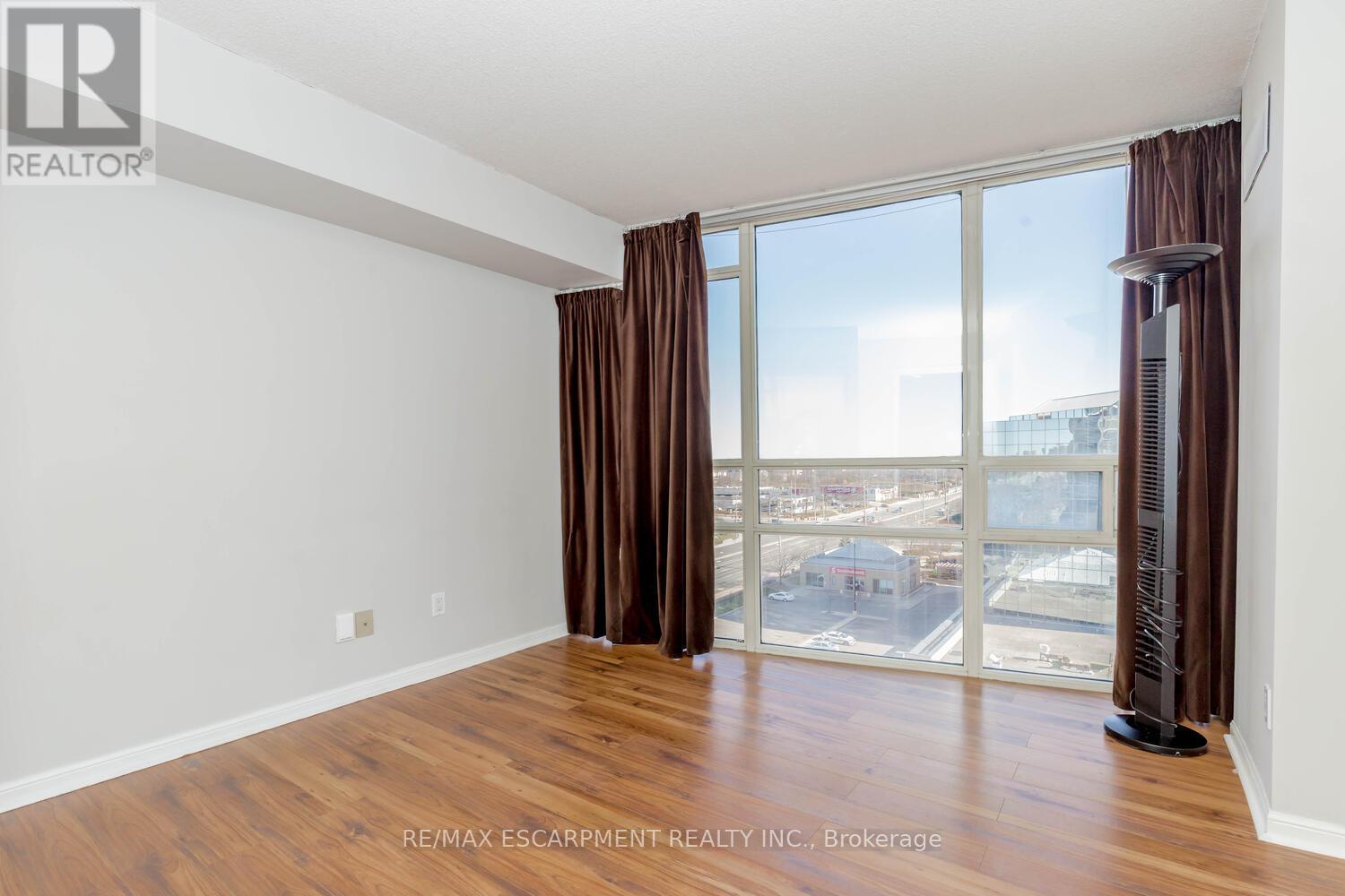 1002 - 50 Eglinton Avenue W, Mississauga, Ontario  L5R 3P5 - Photo 20 - W12046224