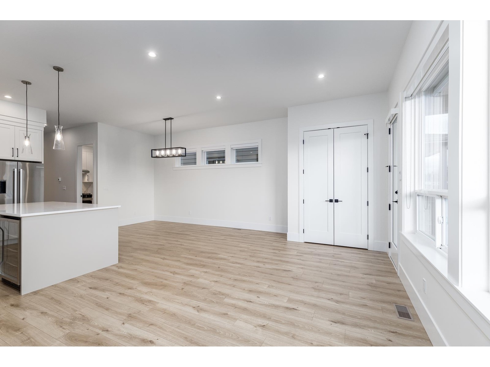 16732 20a Avenue, Surrey, British Columbia  V3Z 1J4 - Photo 6 - R2981913