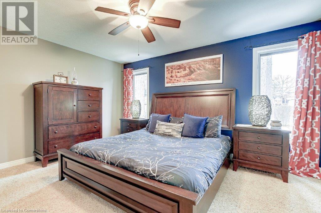 Property at 6 WINTERGREEN Crescent image 4