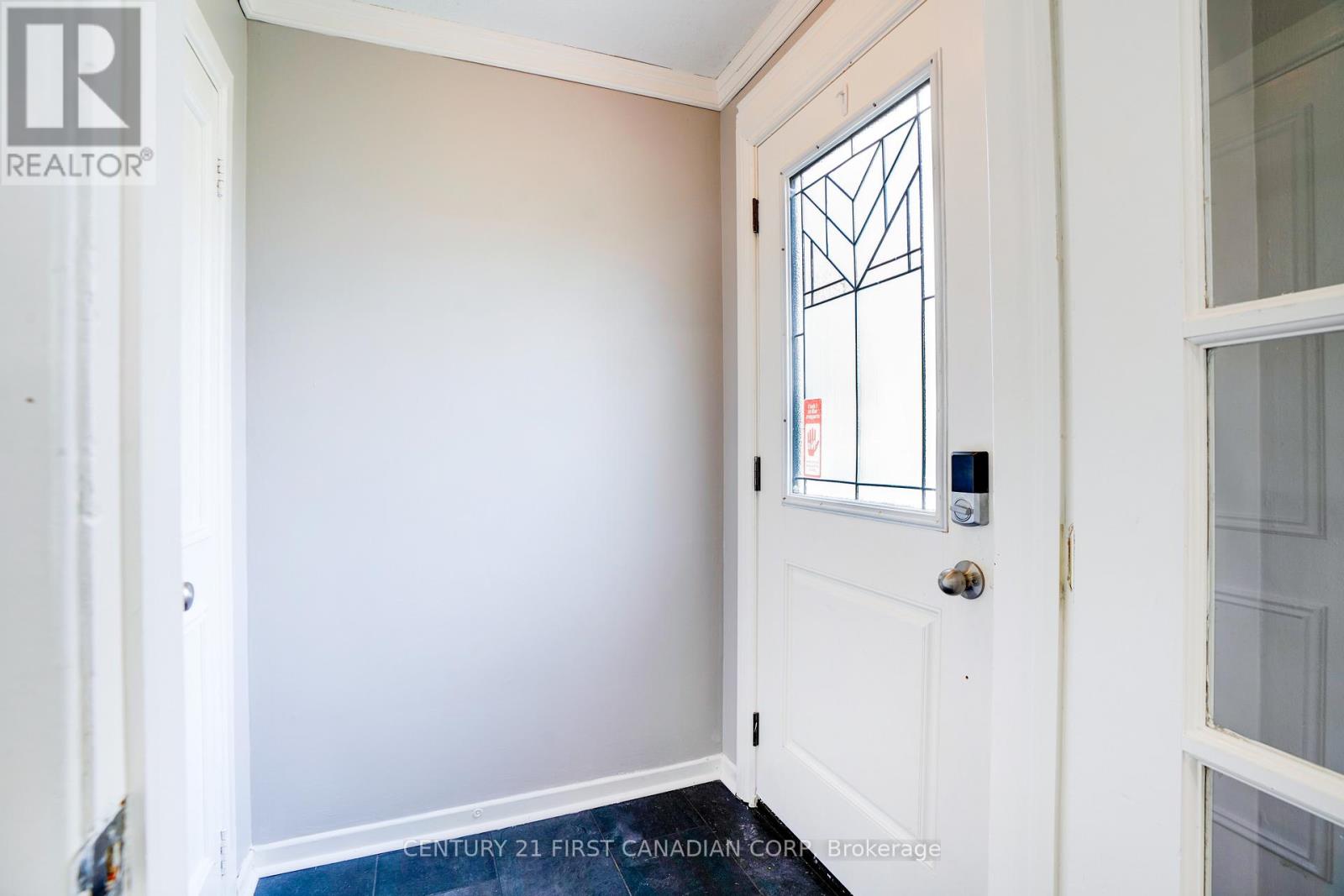 Property at 139 BRITANNIA AVENUE image 5