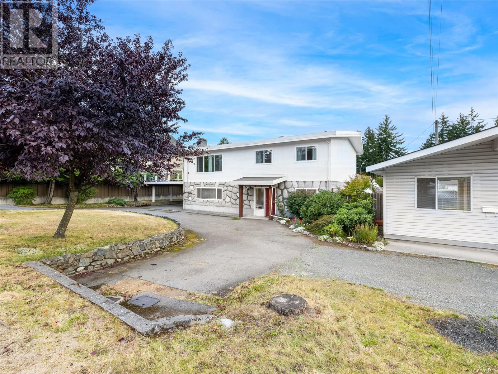Property at 6080 Hammond Bay Rd image 1