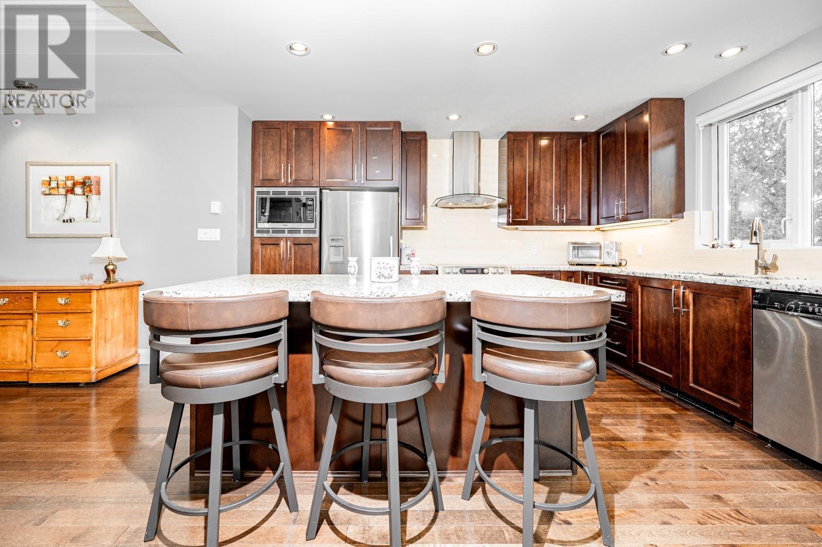 713 1415 Parkway Boulevard, Coquitlam, British Columbia  V3E 0C7 - Photo 10 - R2982839