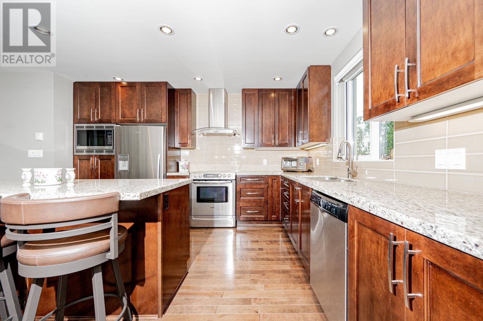 713 1415 Parkway Boulevard, Coquitlam, British Columbia  V3E 0C7 - Photo 12 - R2982839