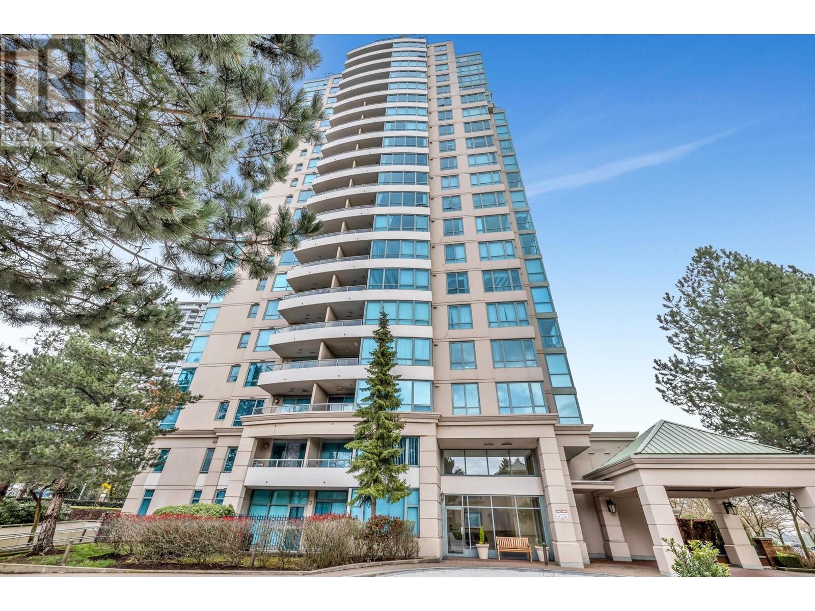 207 6611 Southoaks Crescent, Burnaby, British Columbia  V5E 4L5 - Photo 1 - R2982865