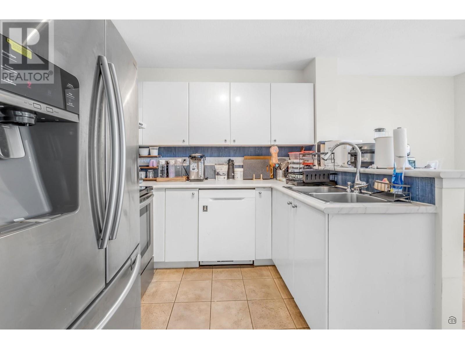 207 6611 Southoaks Crescent, Burnaby, British Columbia  V5E 4L5 - Photo 5 - R2982865