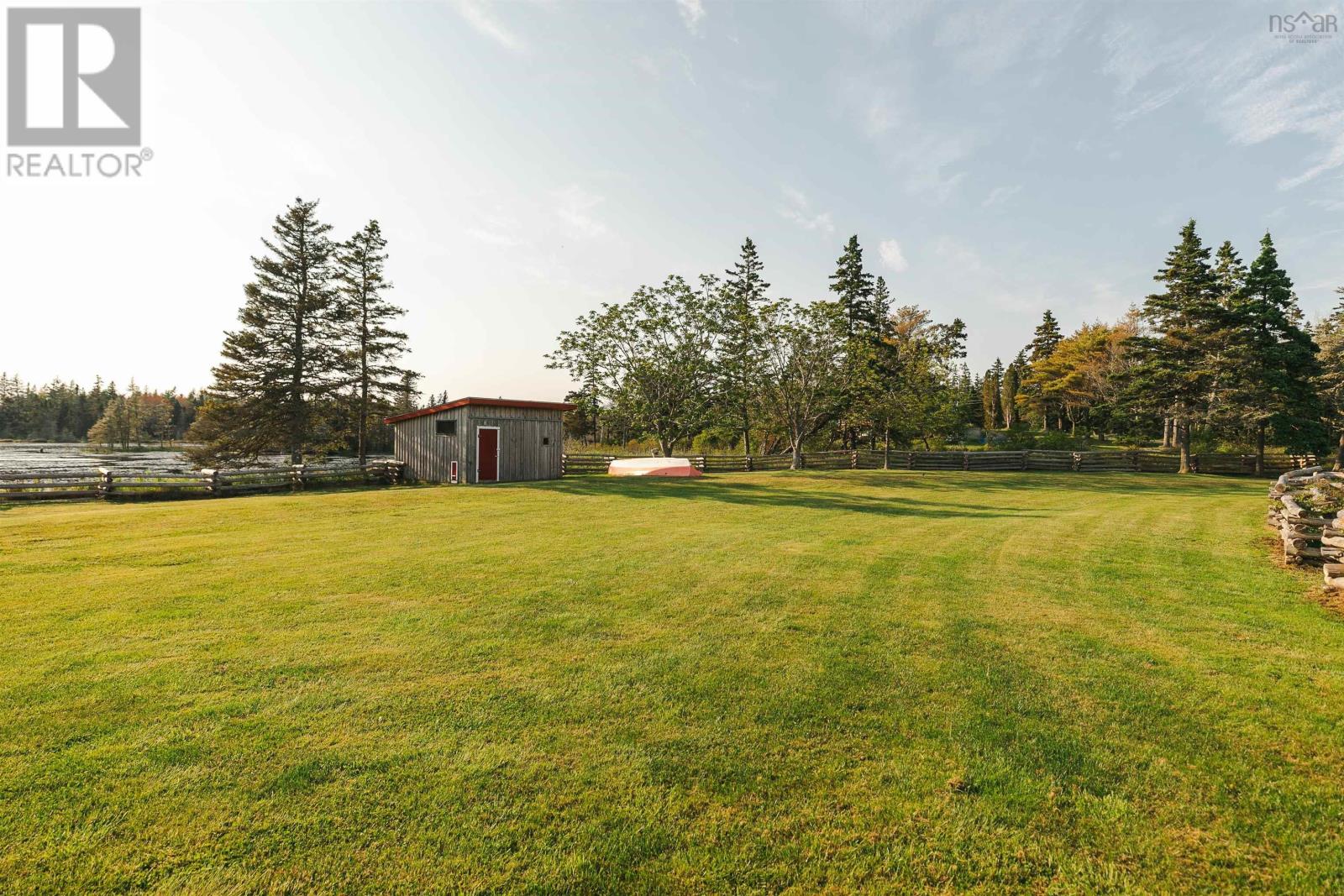 168 Stevens Road, Lockeport, Nova Scotia  B0T 1L0 - Photo 10 - 202506025