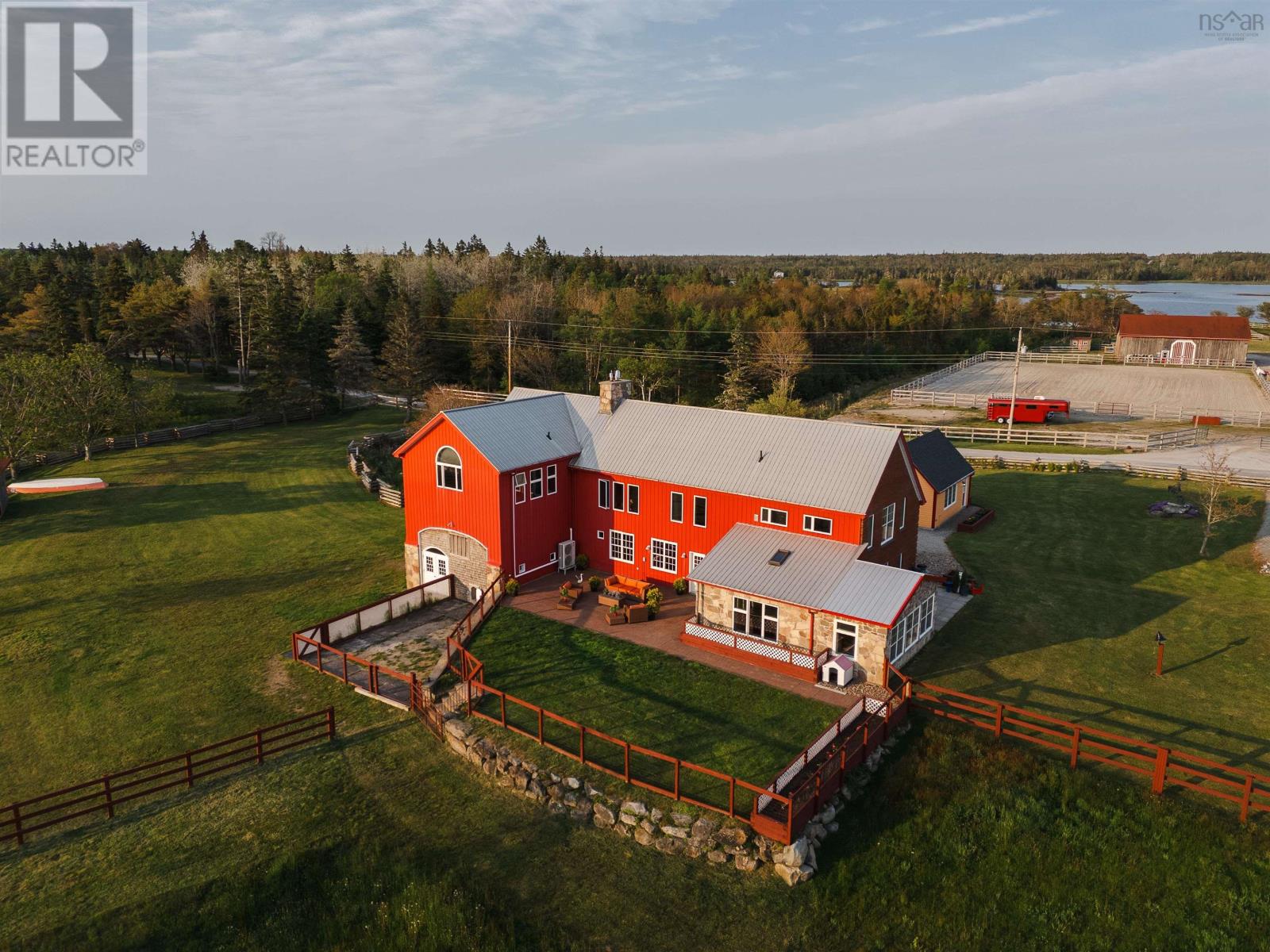 168 Stevens Road, Lockeport, Nova Scotia  B0T 1L0 - Photo 11 - 202506025