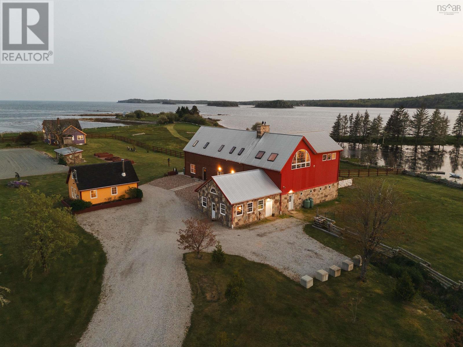 168 Stevens Road, Lockeport, Nova Scotia  B0T 1L0 - Photo 12 - 202506025