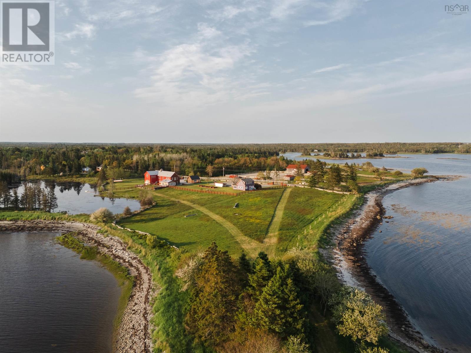 168 Stevens Road, Lockeport, Nova Scotia  B0T 1L0 - Photo 2 - 202506025