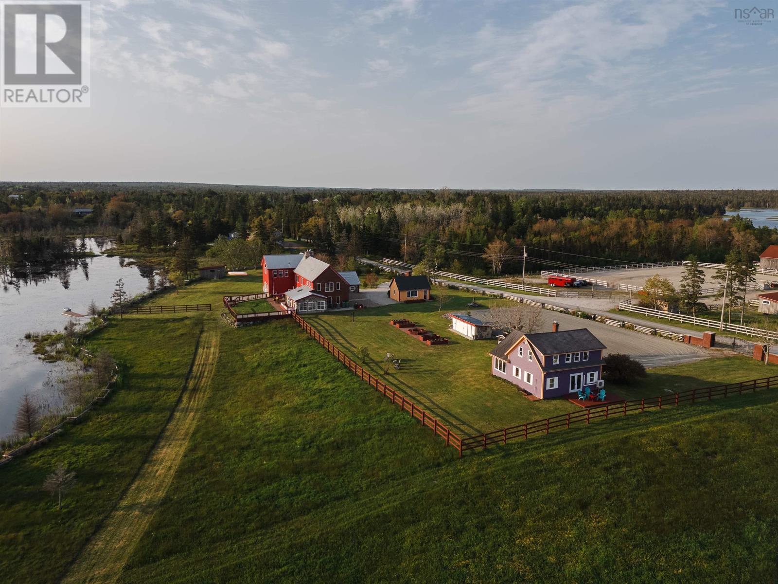 168 Stevens Road, Lockeport, Nova Scotia  B0T 1L0 - Photo 3 - 202506025