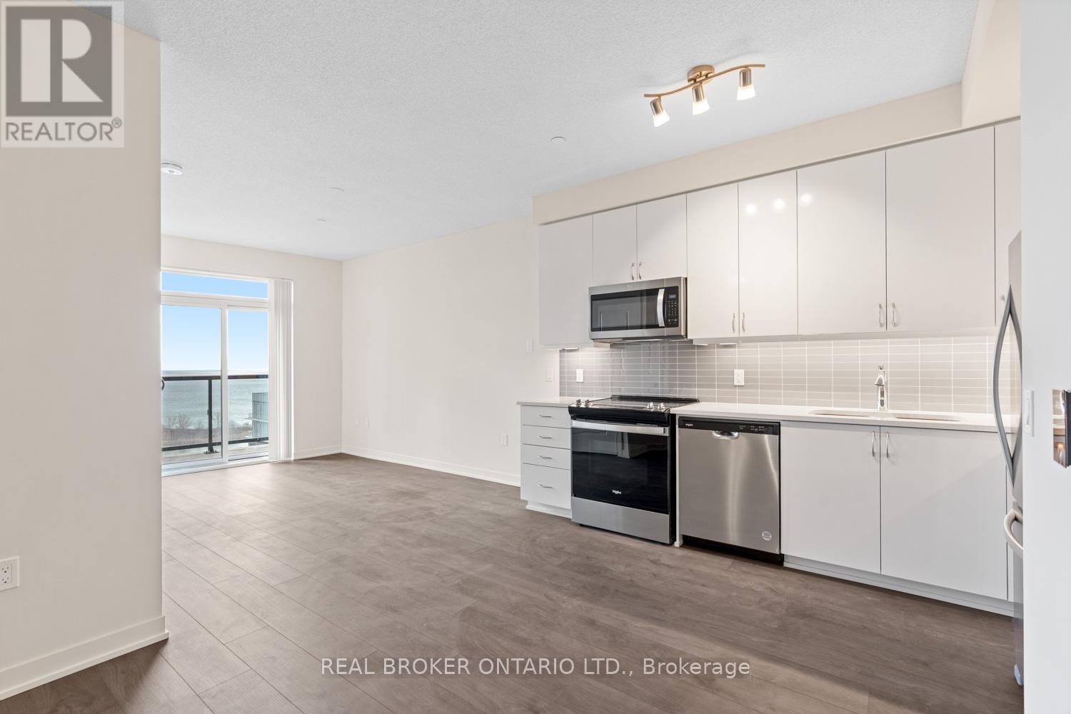 2103 - 38 Annie Craig Drive, Toronto, Ontario  M8V 0G9 - Photo 2 - W12046247