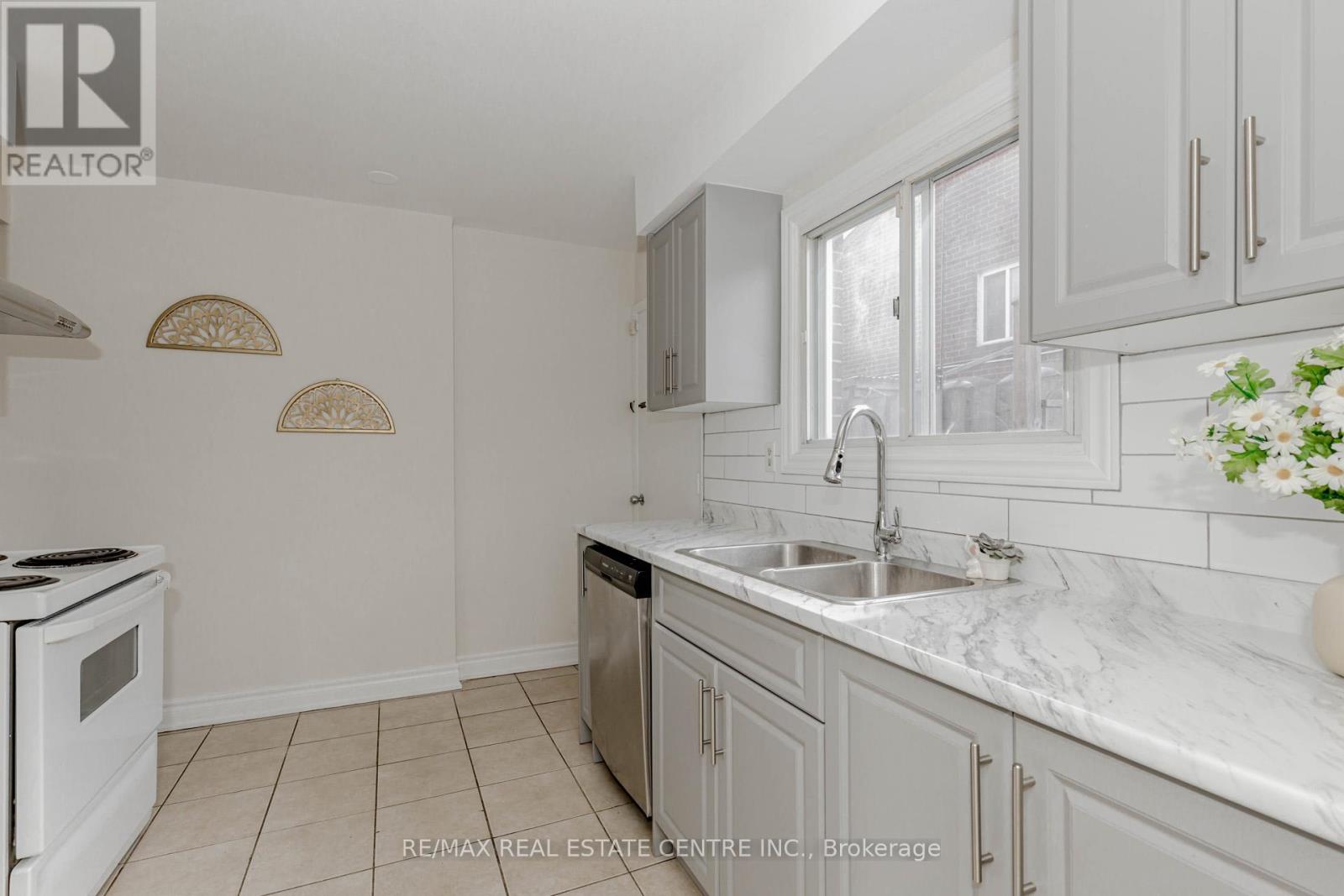 Property at 15 BENTON STREET image 5
