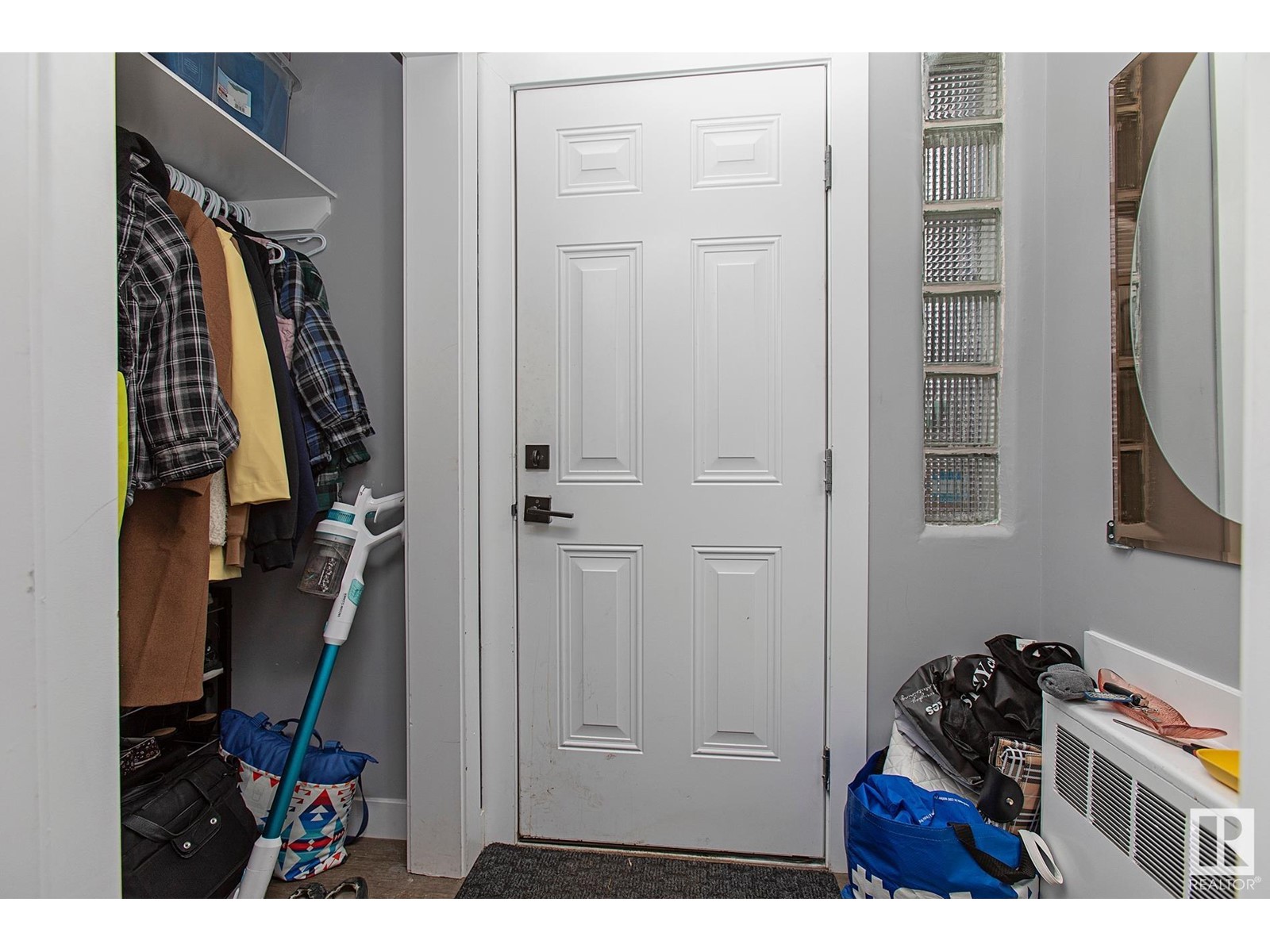 Property at 10902 65 AV NW image 4