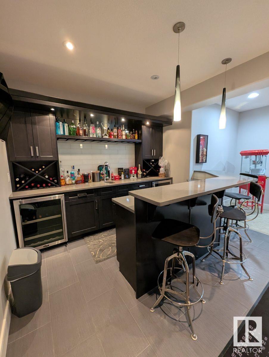 Property at 1 WESTLIN DR image 3