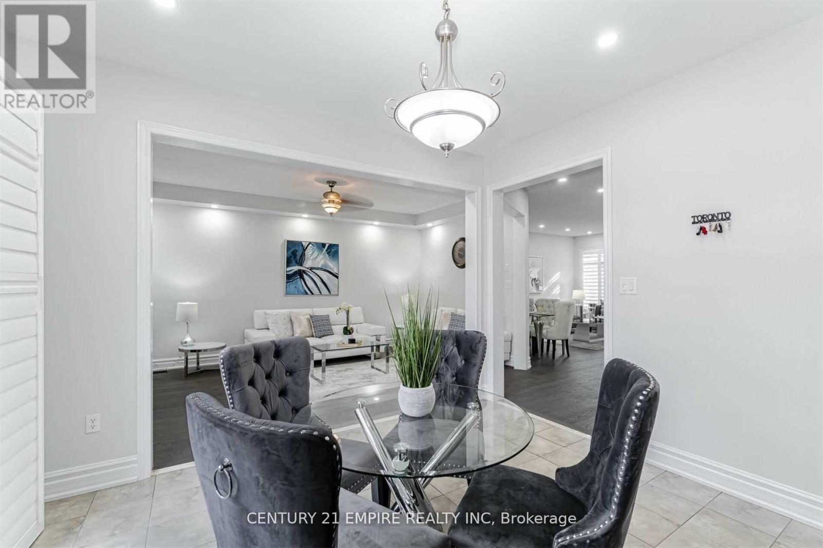 Main - 17 Amy Avenue, Brampton, Ontario  L6P 3L6 - Photo 7 - W12035480
