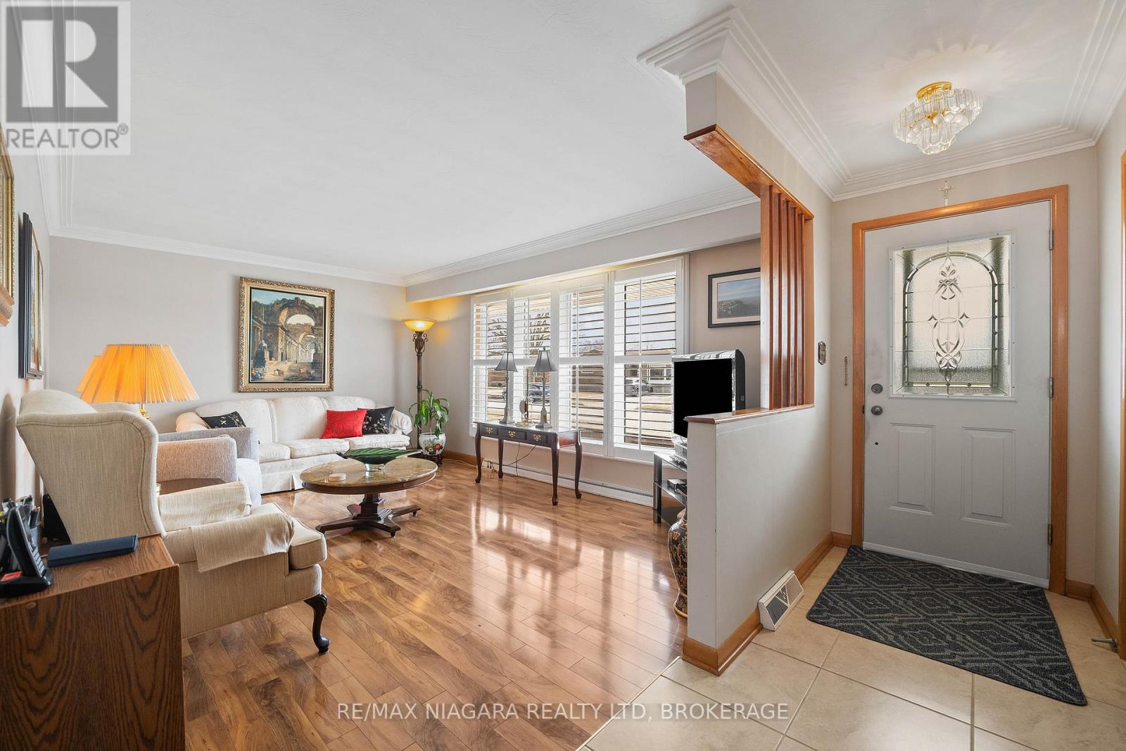 Property at 160 ELGIN STREET image 4