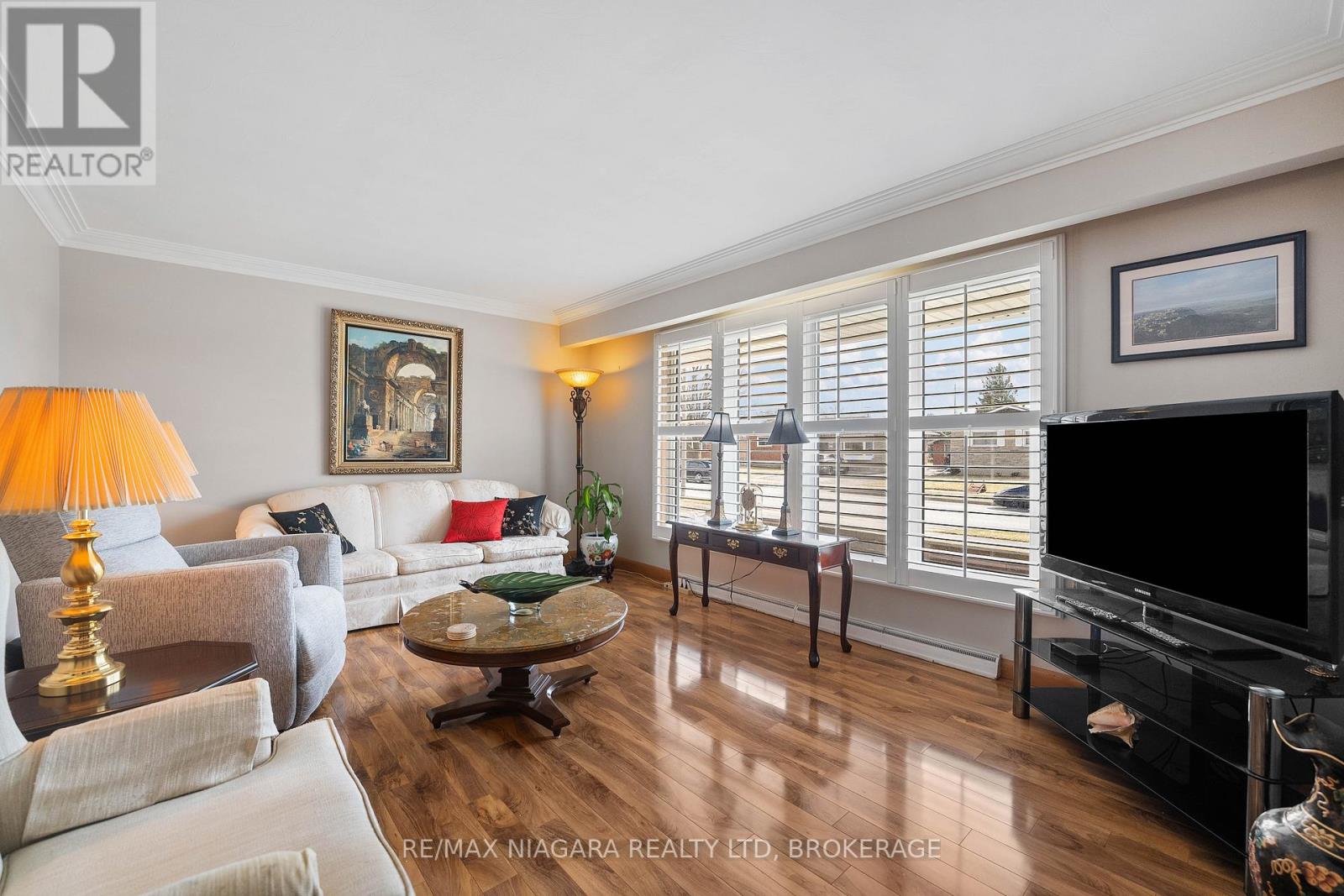 Property at 160 ELGIN STREET image 5