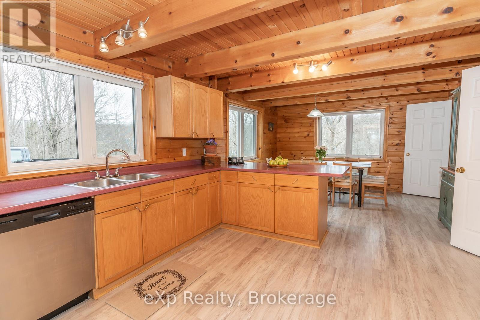 5331 Hwy 124 Highway, Magnetawan, Ontario P0A 1P0 - Photo 6 - X12046301