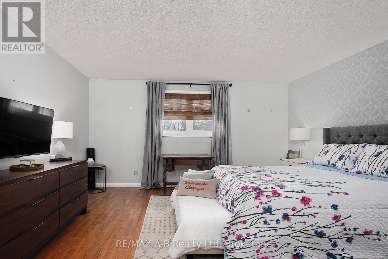 398 Dayna Crescent, Waterloo, Ontario  N2K 3K9 - Photo 20 - X12046369