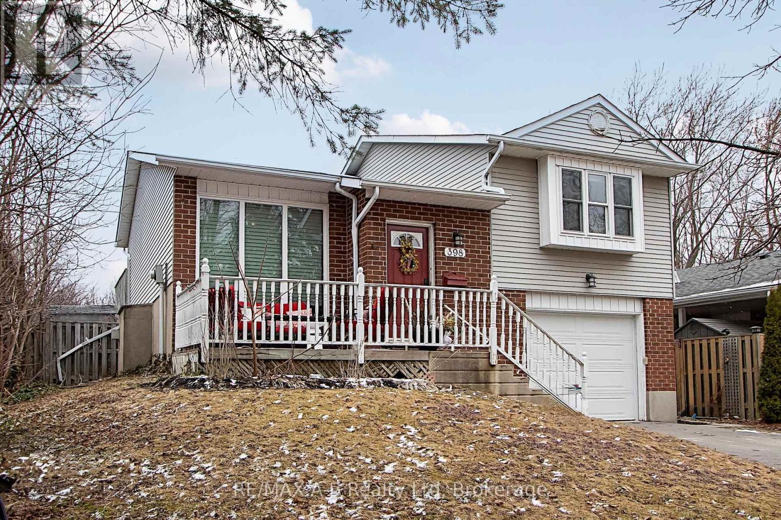 Property at 398 DAYNA CRESCENT image 3