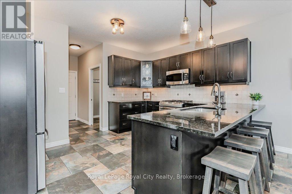 24 Popham Drive, Guelph, Ontario  N1E 0B8 - Photo 10 - X12046388