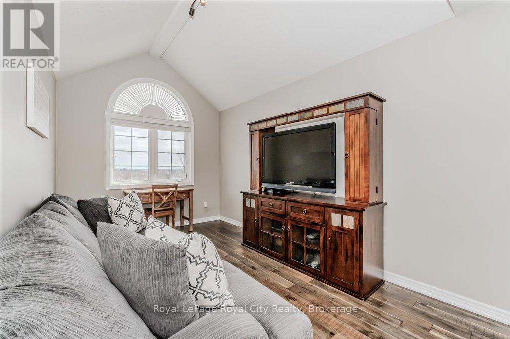 24 Popham Drive, Guelph, Ontario  N1E 0B8 - Photo 18 - X12046388