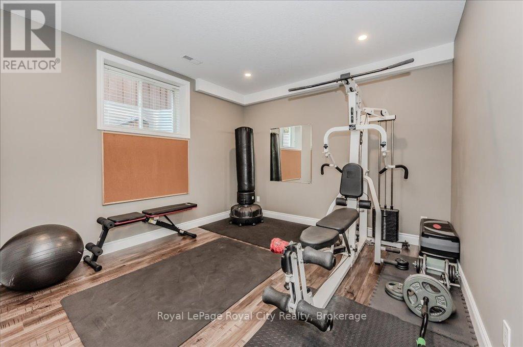 24 Popham Drive, Guelph, Ontario  N1E 0B8 - Photo 31 - X12046388
