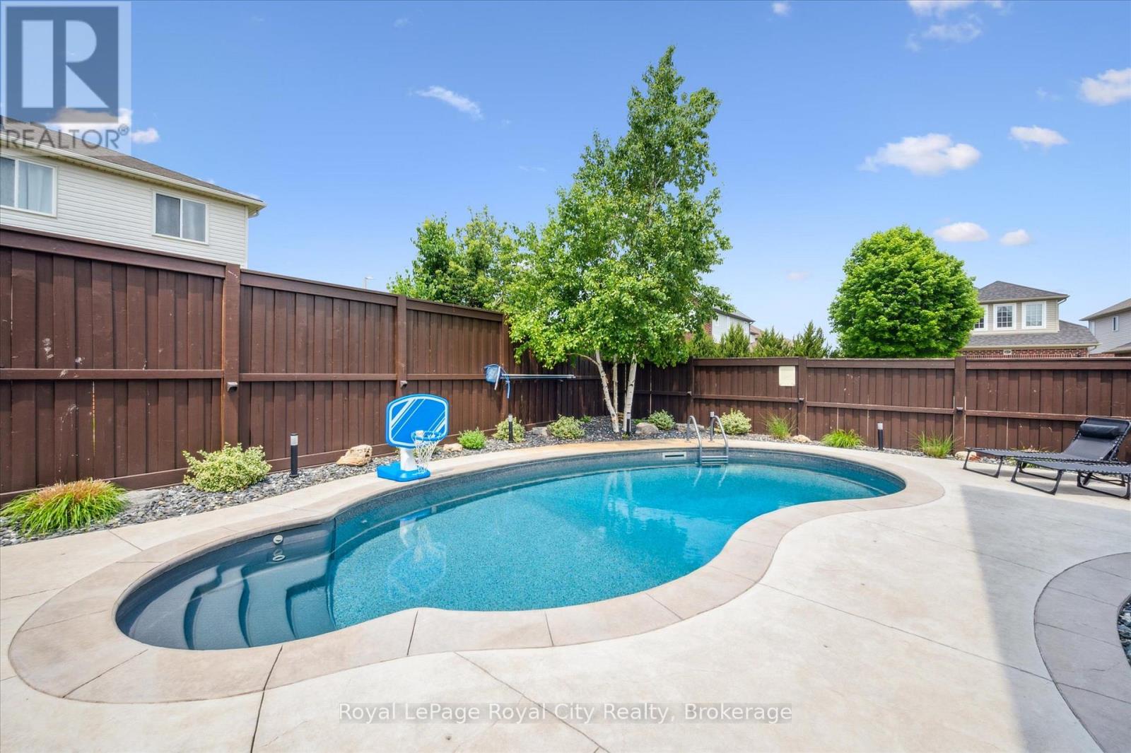 24 Popham Drive, Guelph, Ontario  N1E 0B8 - Photo 35 - X12046388