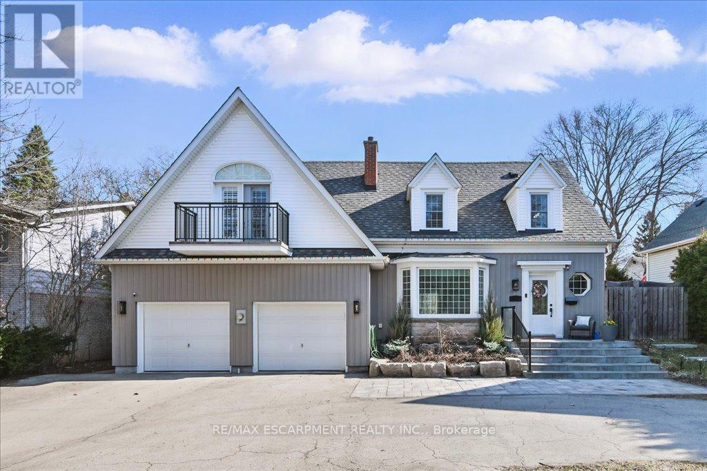 Property at 693 KING ROAD image 1