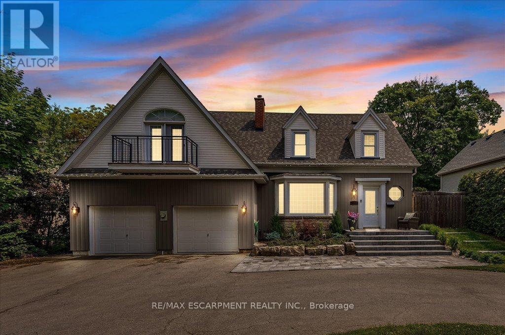 Property at 693 KING ROAD image 2