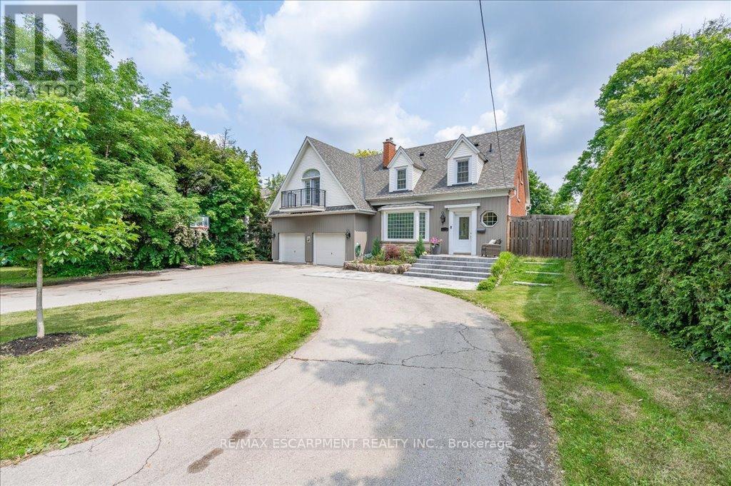Property at 693 KING ROAD image 3