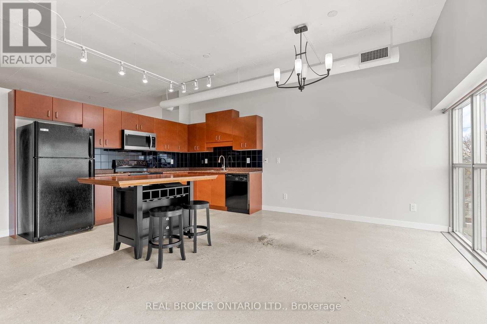 311 - 2 Fieldway Road, Toronto (Islington-City Centre West), Ontario  M8Z 0B9 - Photo 8 - W12046321