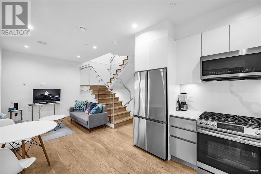 3433 Dundas Street, Vancouver, British Columbia  V5K 1R9 - Photo 9 - R2981348