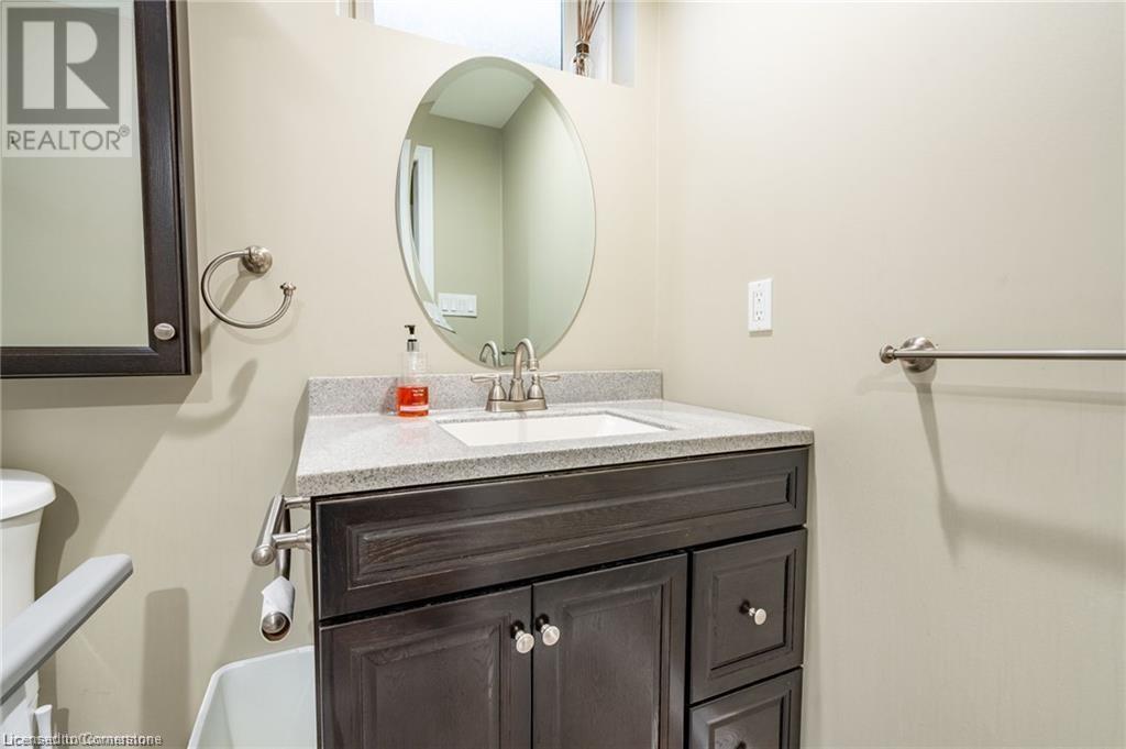 19 Hazelton Avenue, Hamilton, Ontario  L9B 0E7 - Photo 41 - 40709497