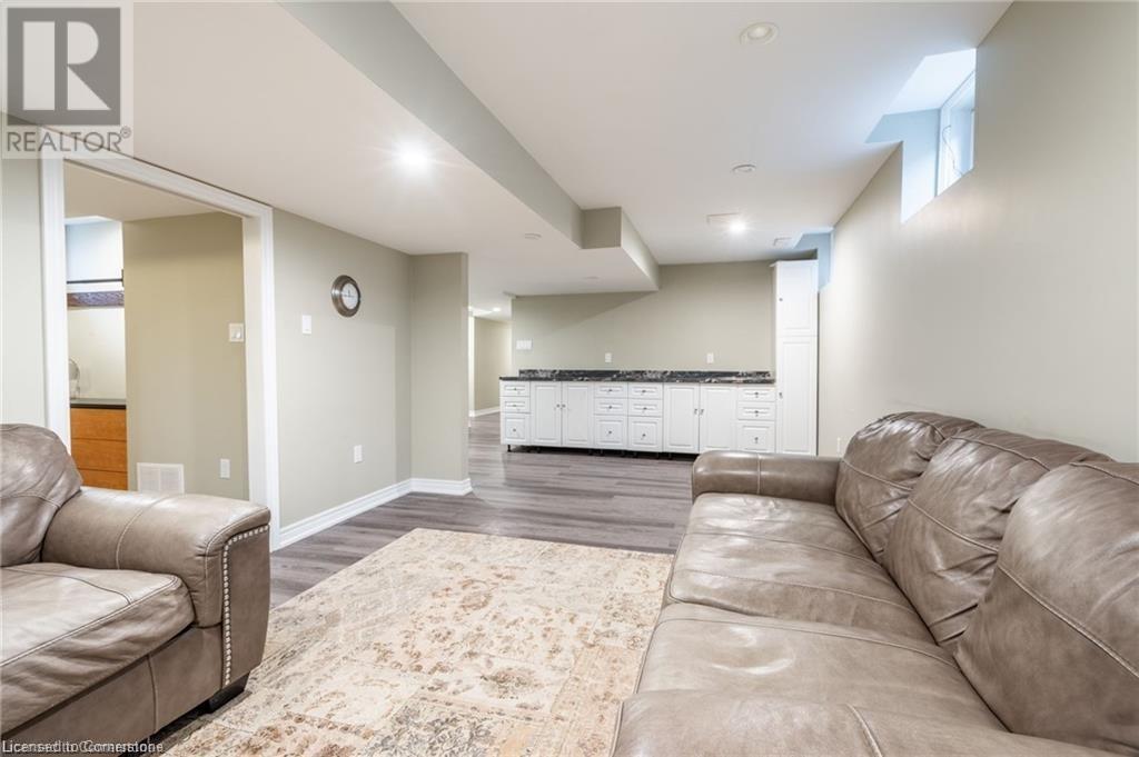 19 Hazelton Avenue, Hamilton, Ontario  L9B 0E7 - Photo 38 - 40709497