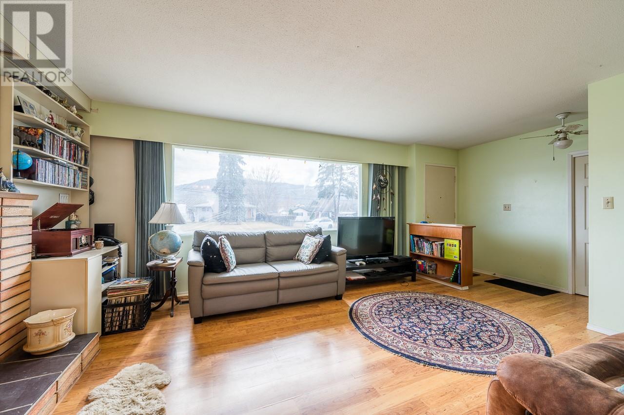 Property at 1838 Fleetwood Avenue Lot# 4 image 2