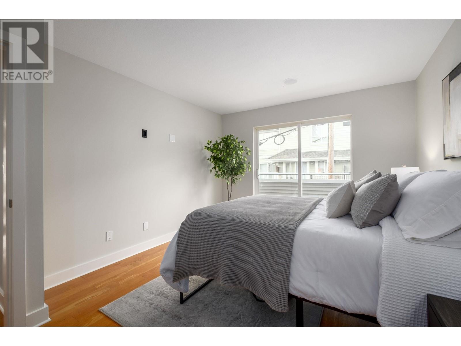 304 918 W 16th Street, North Vancouver, British Columbia  V7P 1R3 - Photo 13 - R2982905