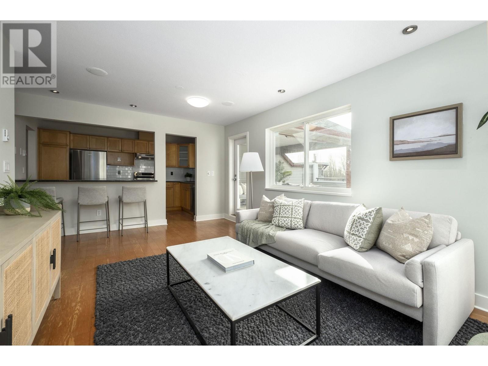 304 918 W 16th Street, North Vancouver, British Columbia  V7P 1R3 - Photo 6 - R2982905